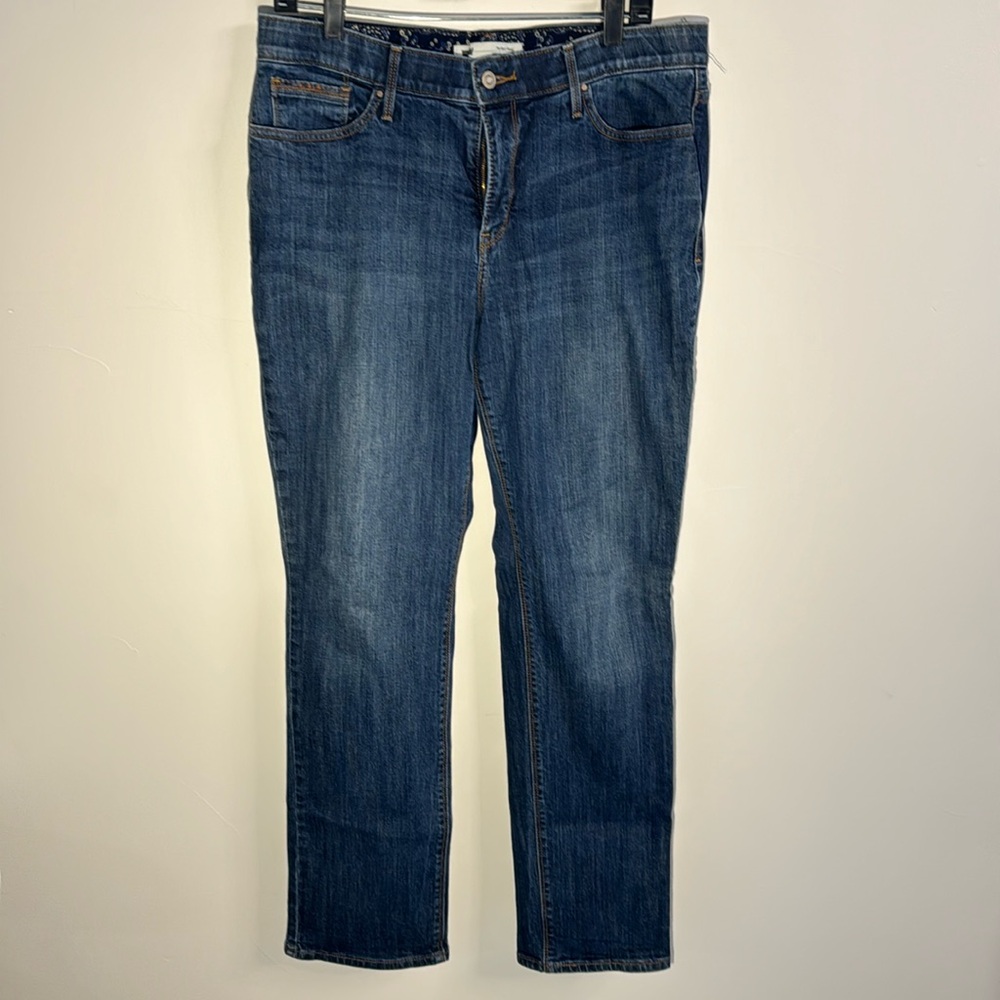 Levi Women's Jeans, Perfect waist, Strait leg 525 Jeans, Size 14M